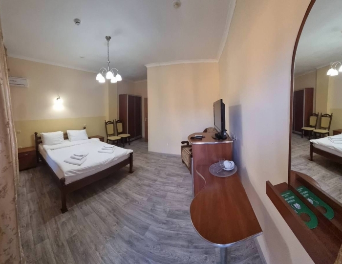 Номер делюкс с видом во двор - Номерной фонд - Отель «Прибой» Мысовое